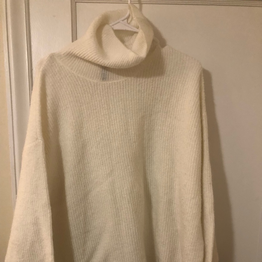 H & M divided size large cream turtle neck sweater